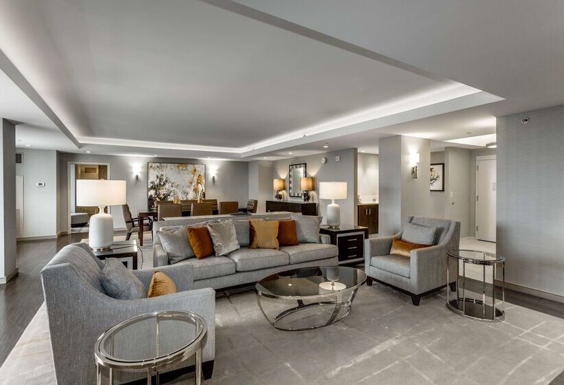 ホテル Hilton Columbus At Easton