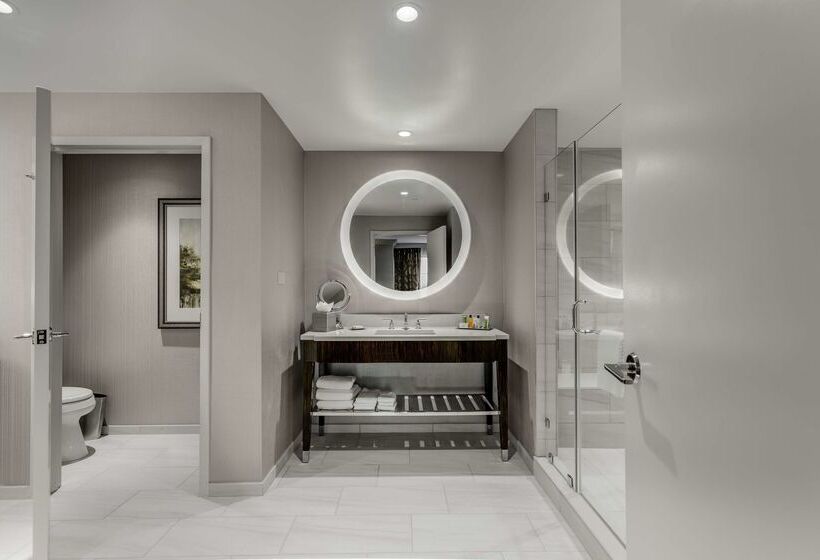 ホテル Hilton Columbus At Easton