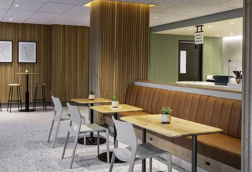 فندق Hilton Daytona Beach Oceanfront Resort