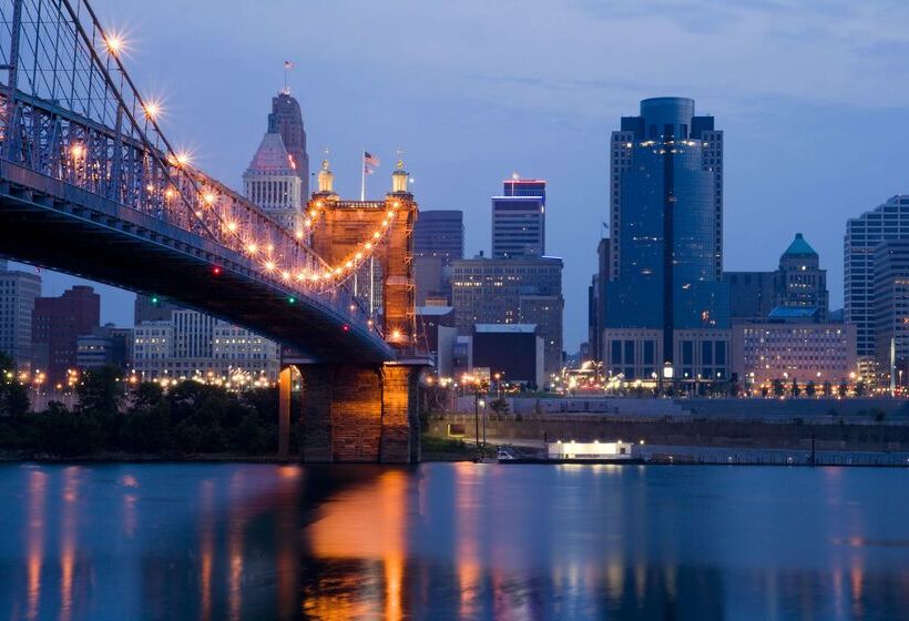 فندق Hilton Garden Inn Cincinnati Northeast