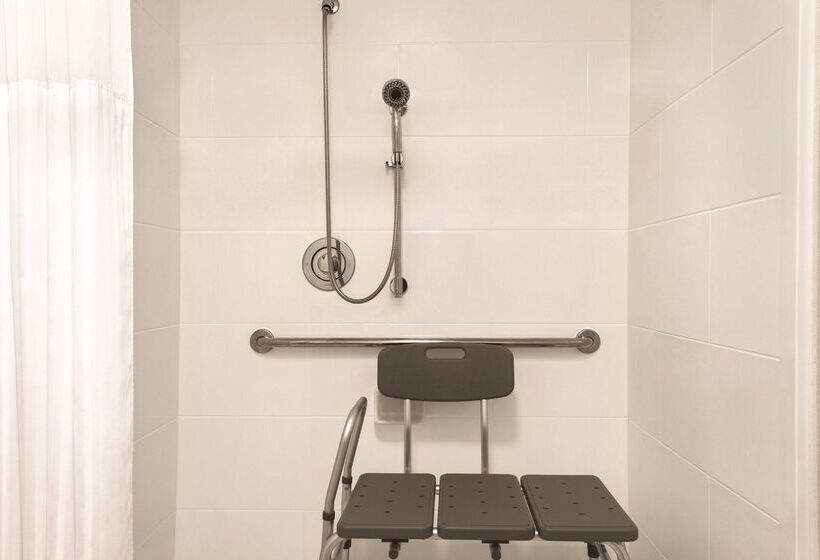 هتل Hilton Garden Inn Fort Wayne