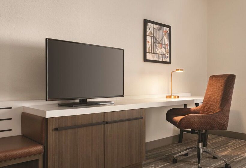 هتل Hilton Garden Inn Fort Wayne