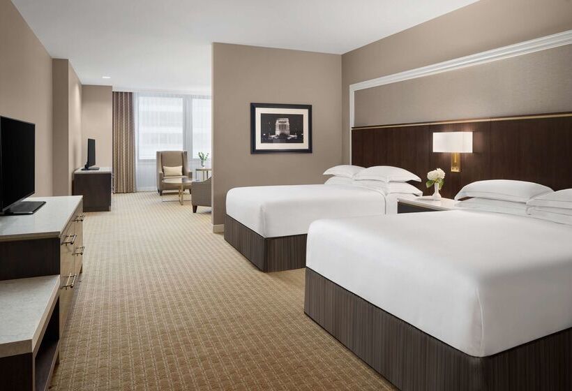 Hilton Indianapolis Hotel & Suites