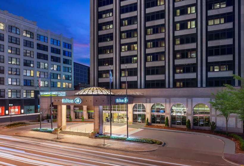 Hilton Indianapolis Hotel & Suites