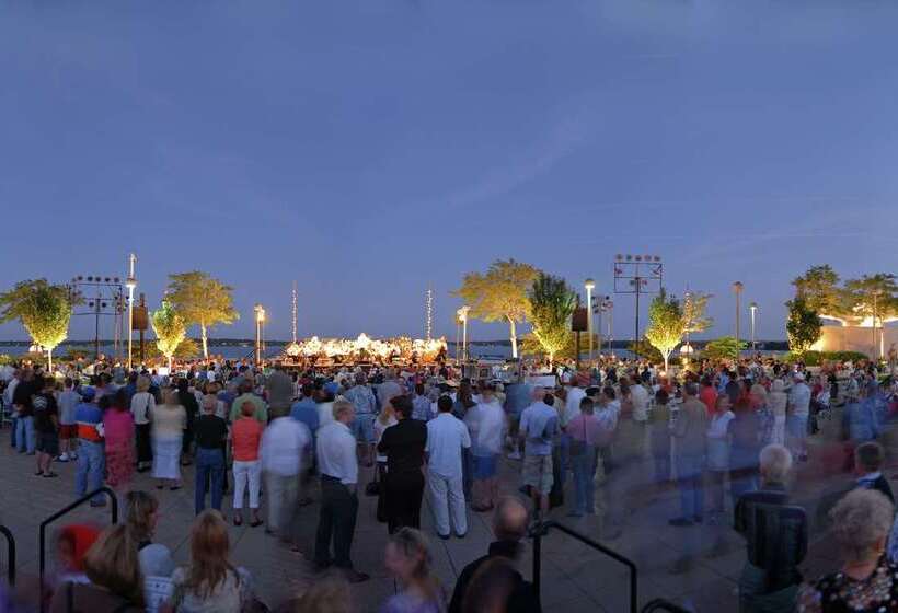 호텔 Hilton Madison Monona Terrace