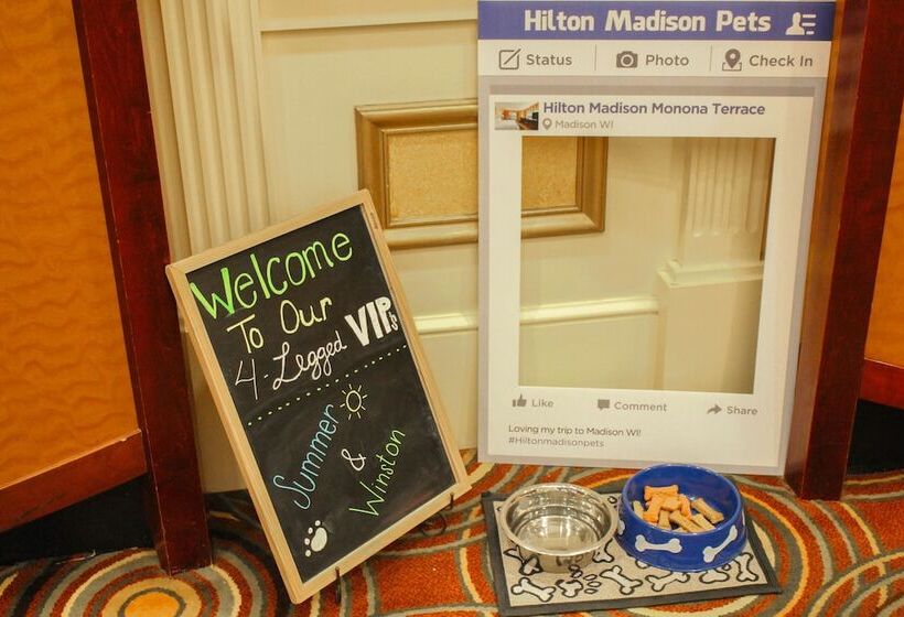 هتل Hilton Madison Monona Terrace