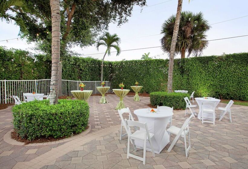 فندق Hilton Naples