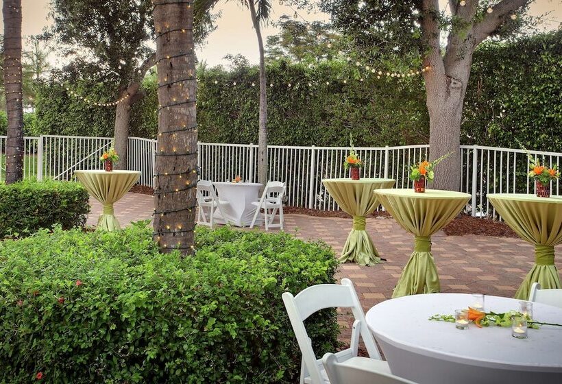 فندق Hilton Naples