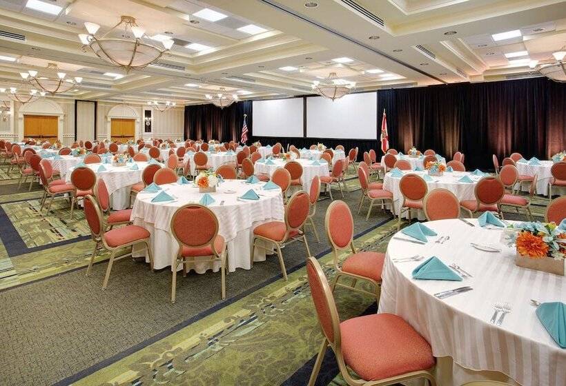 فندق Hilton Naples