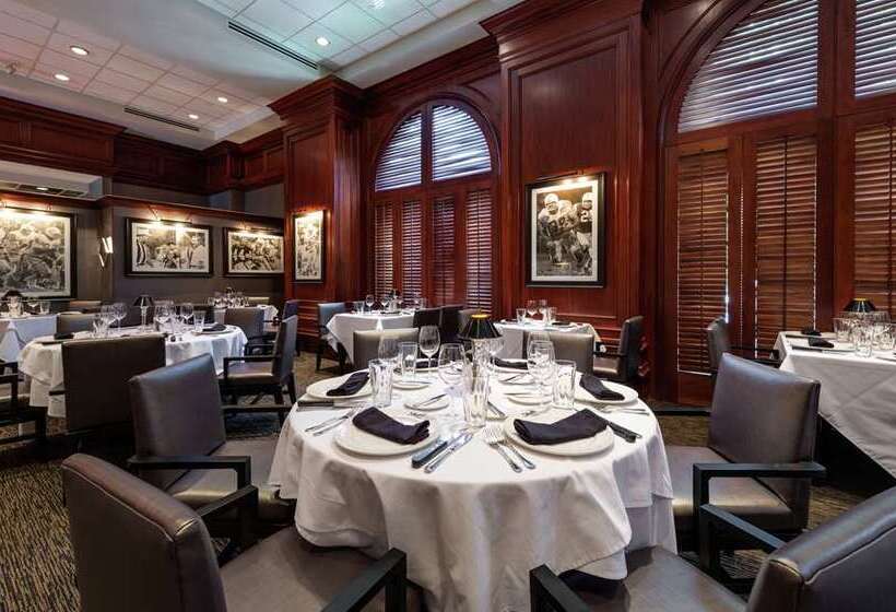 فندق Hilton Naples