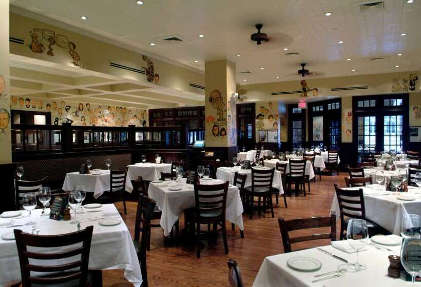 هتل Hilton Nashville Downtown