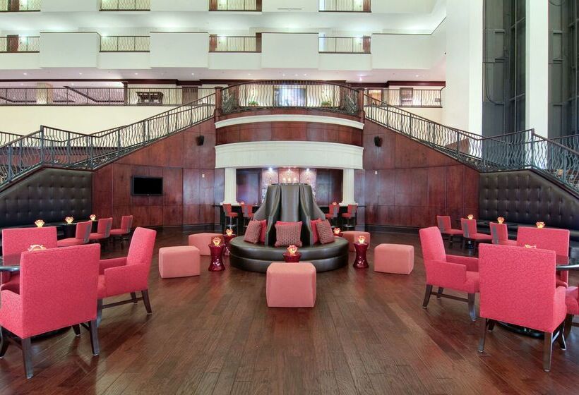 هتل Hilton Nashville Downtown