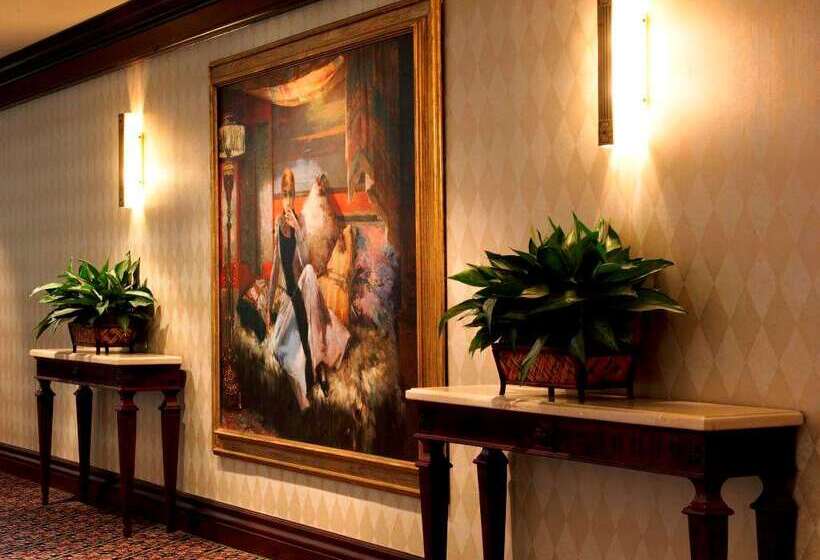 هتل Hilton Nashville Downtown