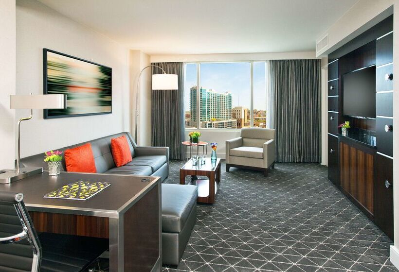 هتل Hilton Nashville Downtown