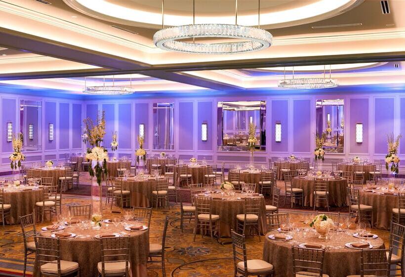 هتل Hilton Nashville Downtown