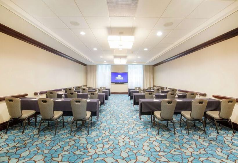 هتل Hilton Nashville Downtown