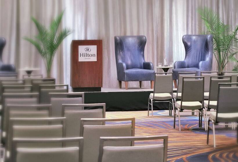 هتل Hilton Omaha