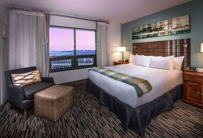 Отель Hilton San Diego Gaslamp Quarter