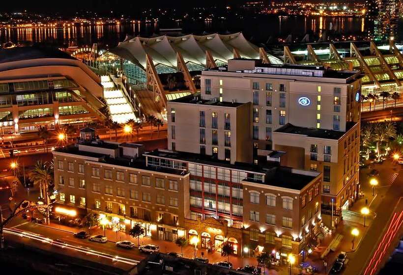 Отель Hilton San Diego Gaslamp Quarter