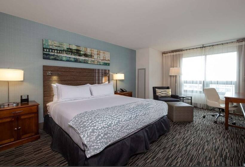 Отель Hilton San Diego Gaslamp Quarter