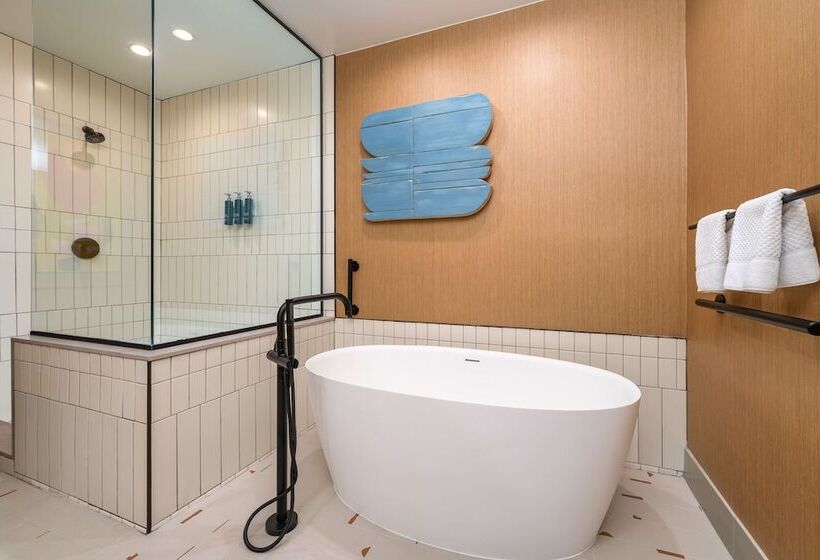 Отель Hilton San Diego Gaslamp Quarter