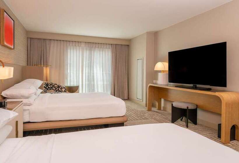 Отель Hilton San Diego Gaslamp Quarter