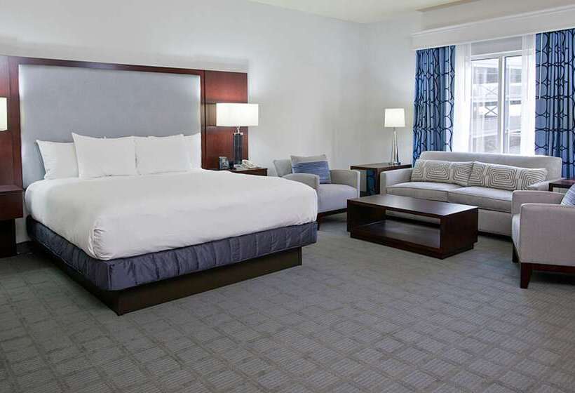 هتل Hilton Scranton & Conference Center