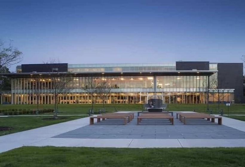 هتل Hilton Scranton & Conference Center