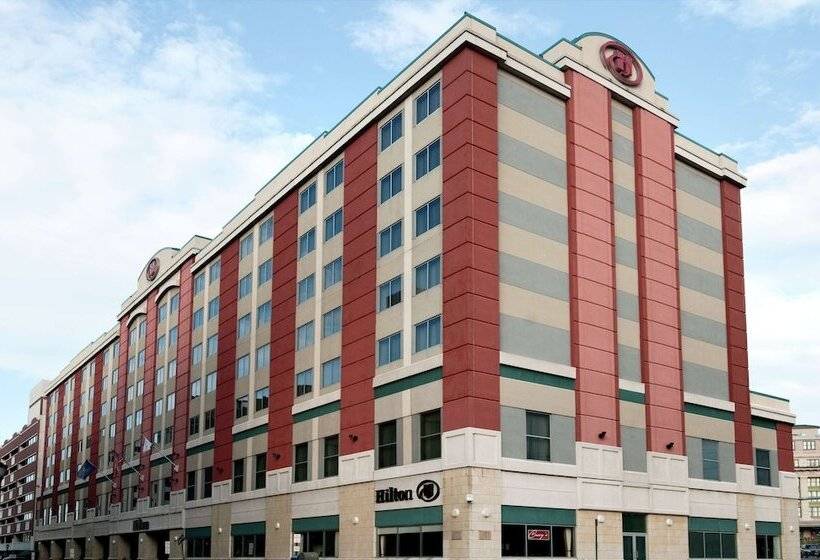 בית מלון כפרי Hilton Scranton & Conference Center
