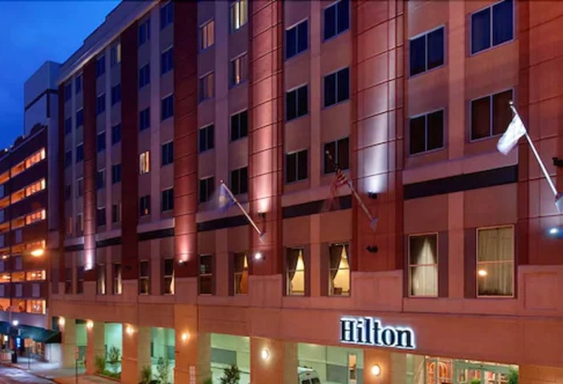 هتل Hilton Scranton & Conference Center