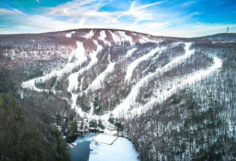 هتل Hilton Scranton & Conference Center