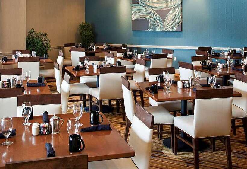 هتل Hilton Scranton & Conference Center