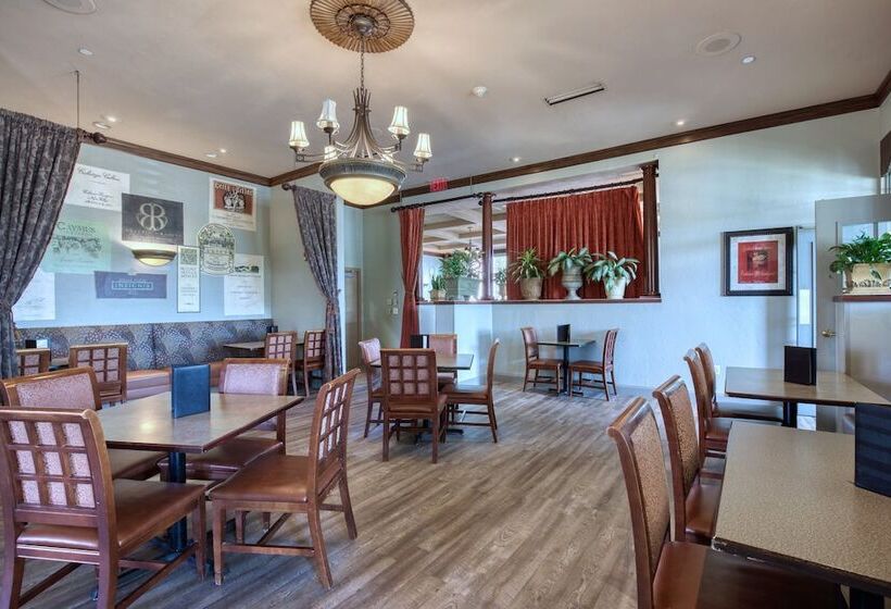 Holiday Inn Hotel & Suites Madison West, An Ihg