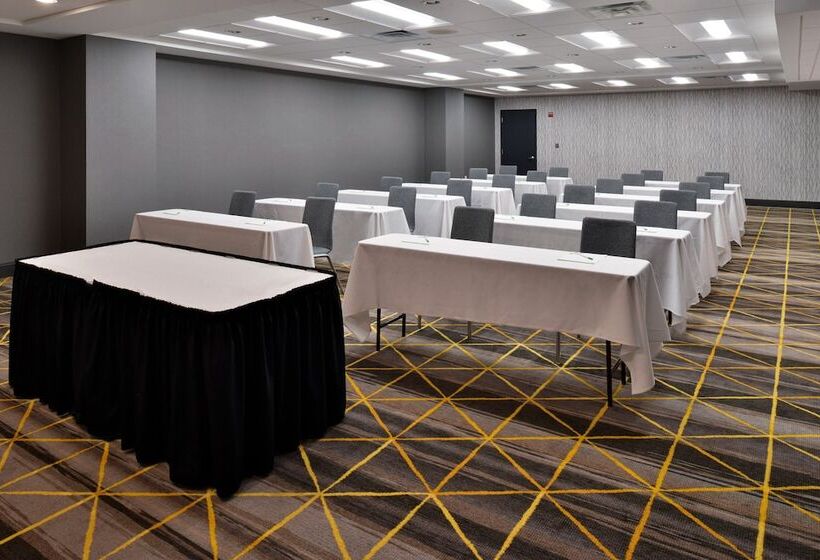 Holiday Inn Hotel & Suites Overland Park Convention Center By Ihg