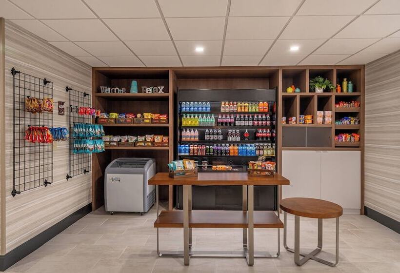 فندق Holiday Inn & Suites Wausau Rothschild, An Ihg