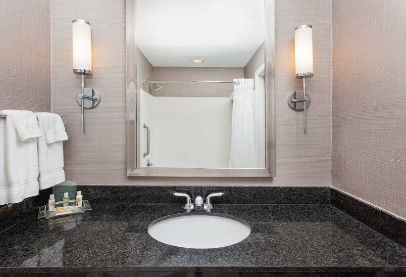 ホテル Holiday Inn Brunswick By Ihg