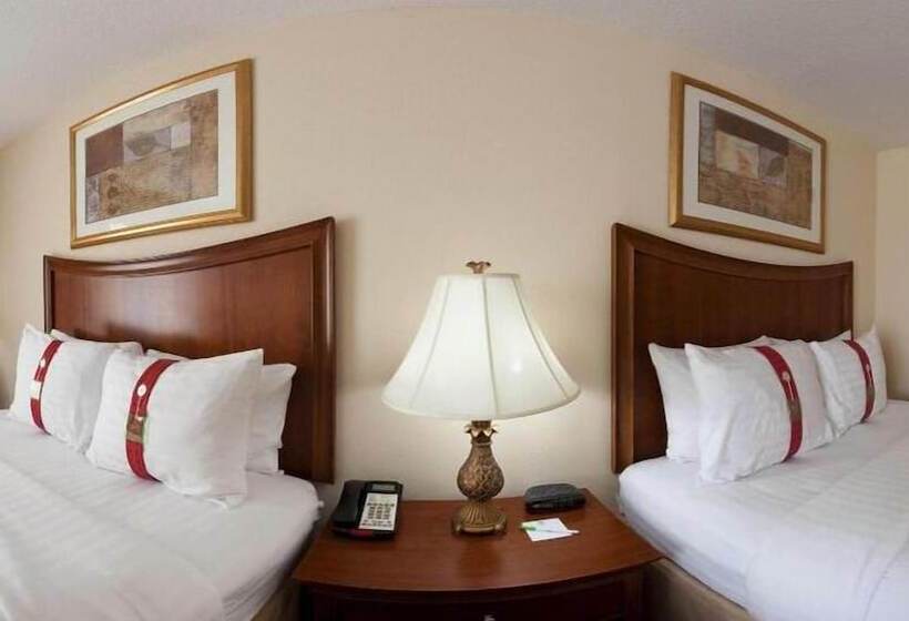 ホテル Holiday Inn Brunswick By Ihg