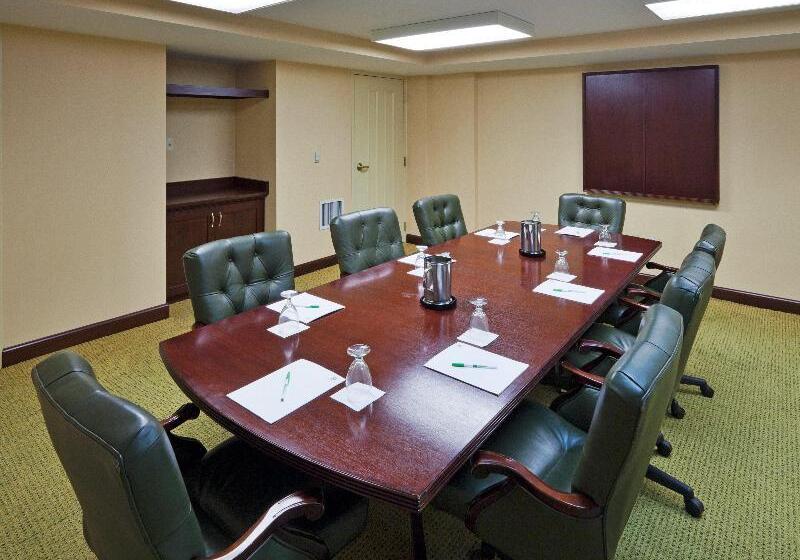 호텔 Holiday Inn Chantilly Dulles Expo Airport, An Ihg