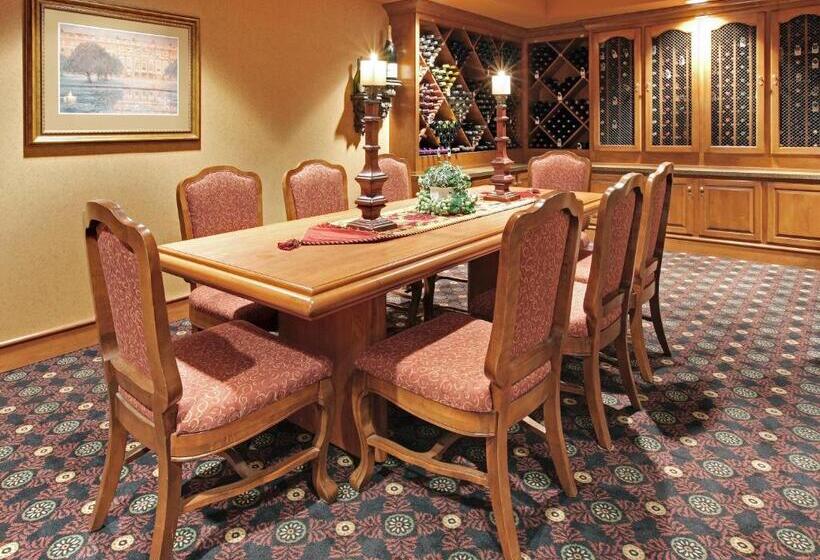 בית מלון כפרי Holiday Inn Memphis University Of Memphis, An Ihg