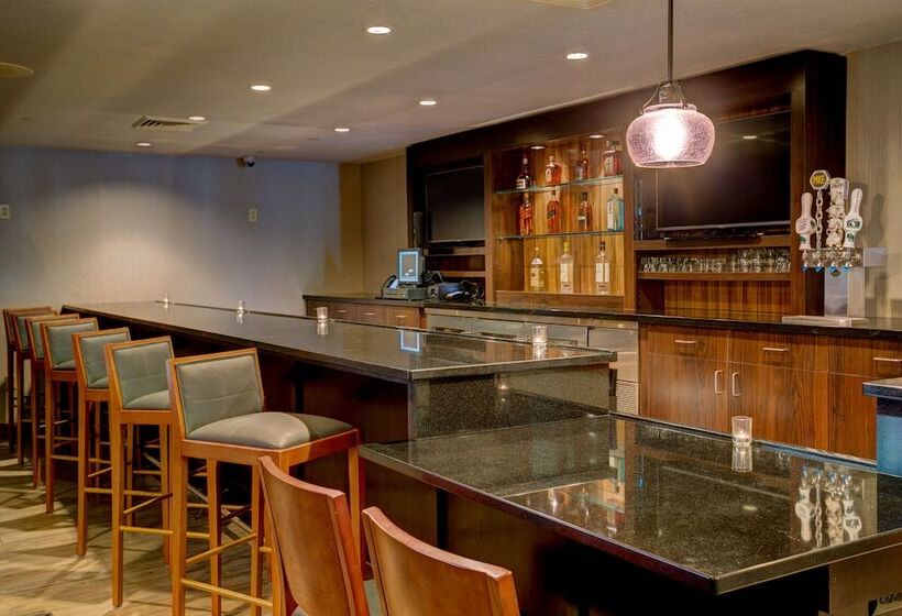 בית מלון כפרי Holiday Inn Milwaukee Airport, An Ihg