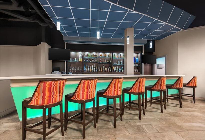 Отель Holiday Inn Mobile West I 10, An Ihg