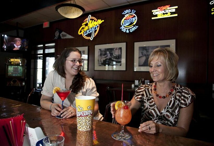 Motel 6 Owatonna, Mn  Near Medical Center