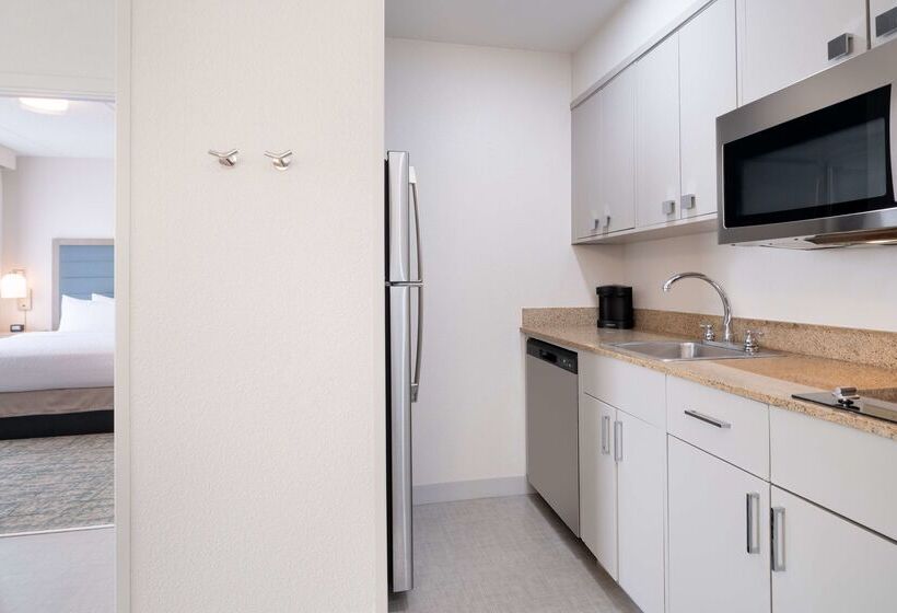 هتل Homewood Suites By Hilton Columbia