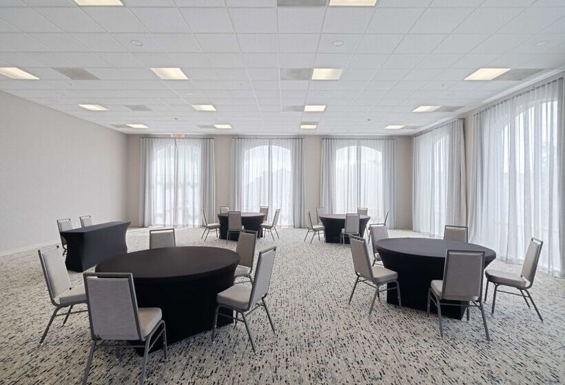 هتل Homewood Suites By Hilton Columbia