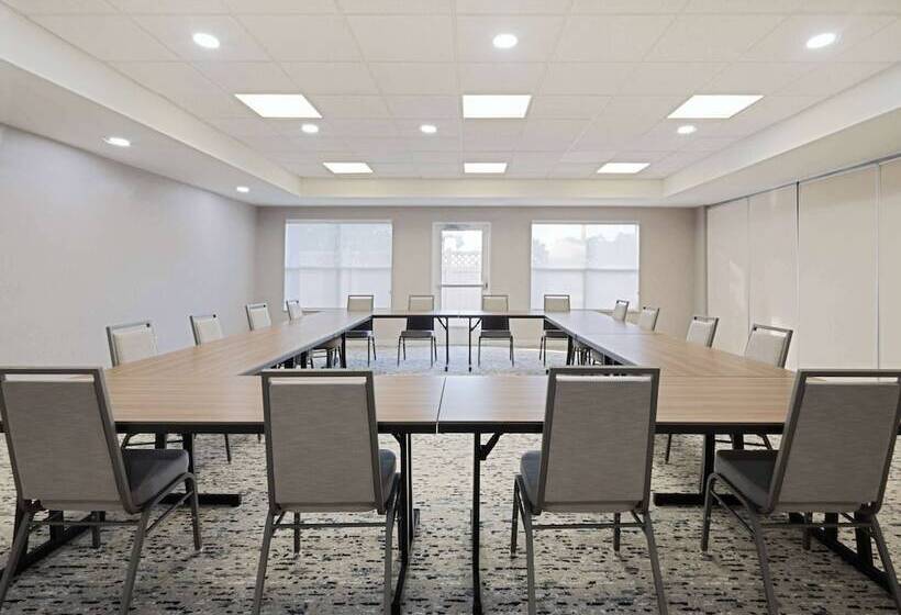 هتل Homewood Suites By Hilton Columbia