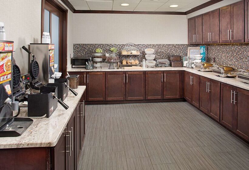 فندق Homewood Suites By Hilton Manchester/airport