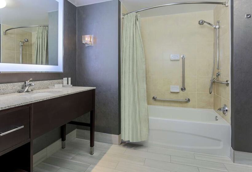 فندق Homewood Suites Melville