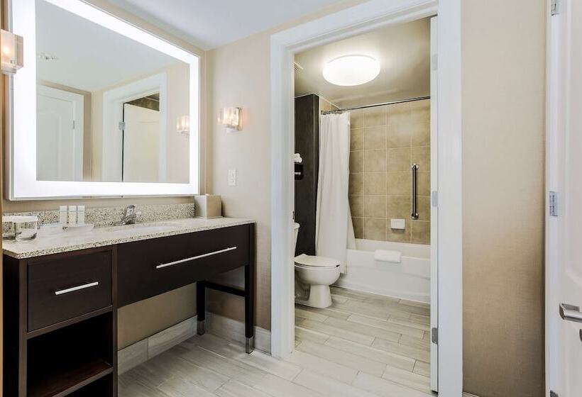 فندق Homewood Suites Melville