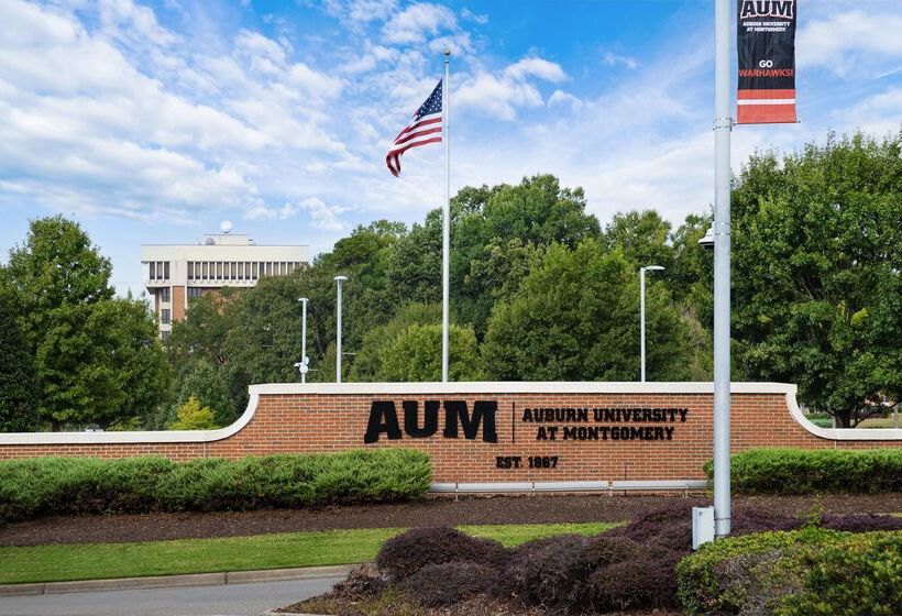 Отель Homewood Suites By Hilton Montgomery