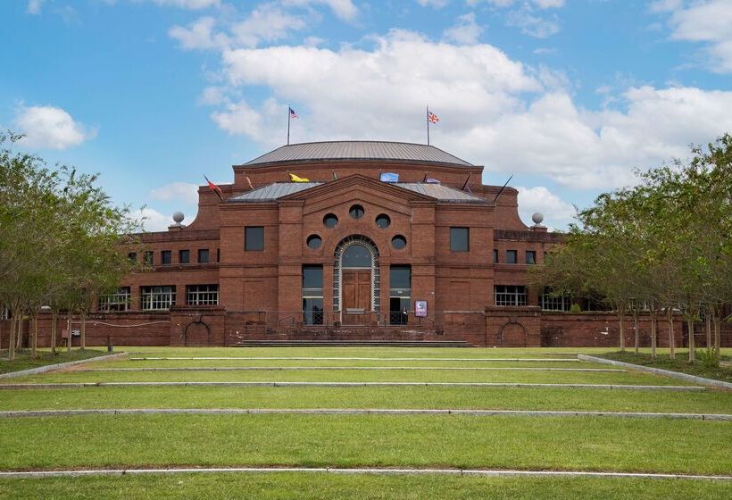 Отель Homewood Suites By Hilton Montgomery